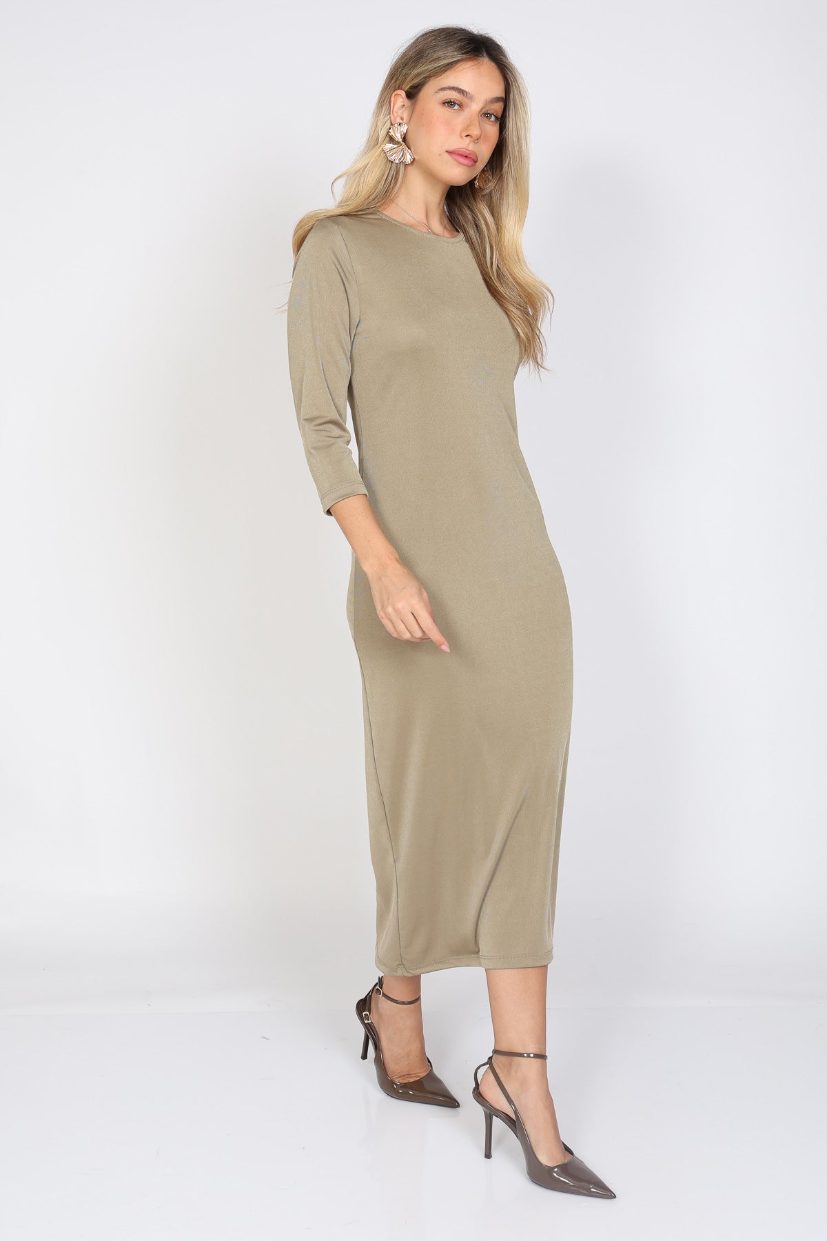 שמלת בסיס ריב