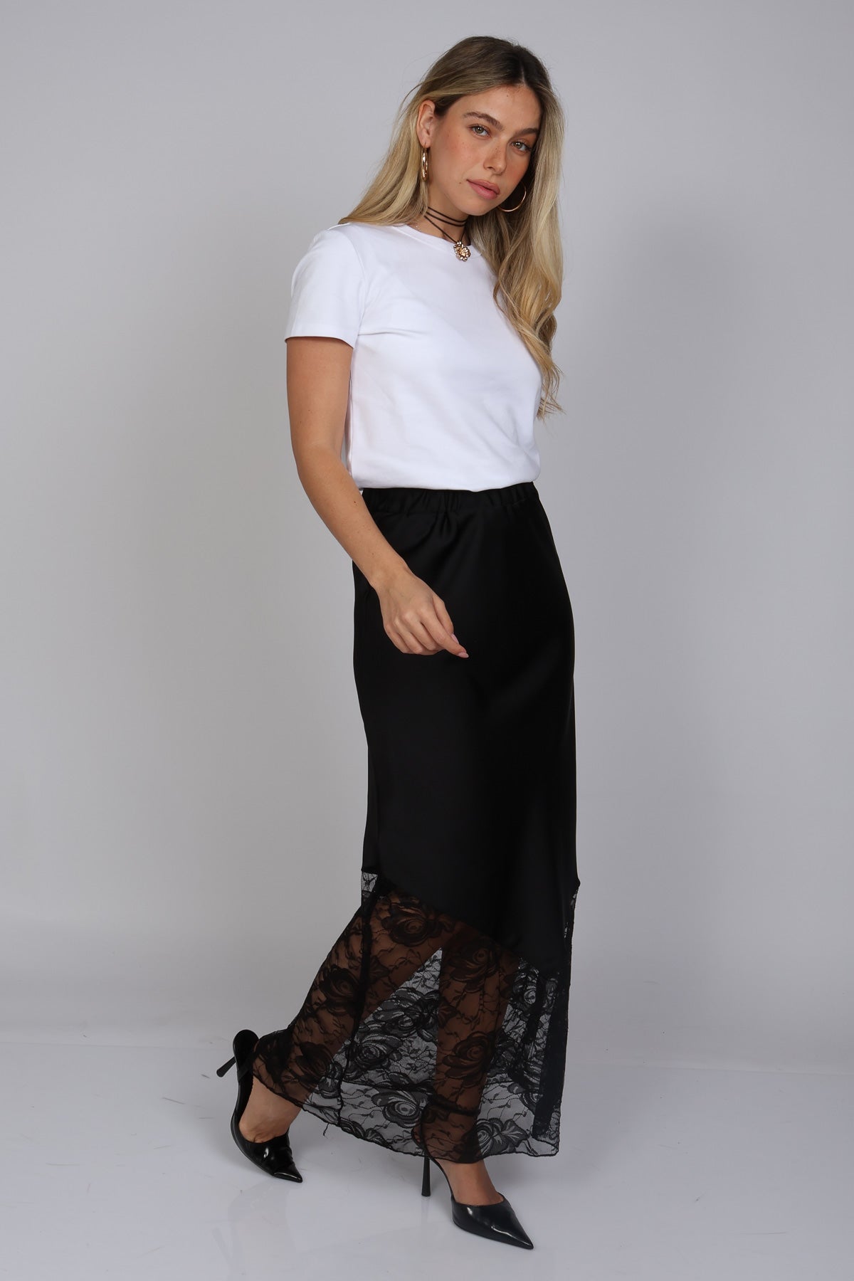 חצאית סאטן פרח