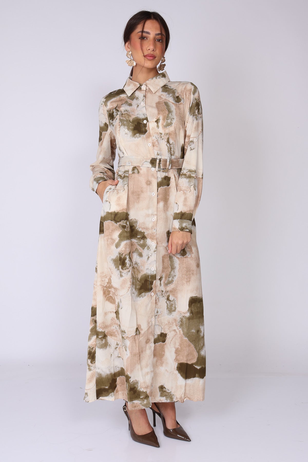 שמלת אלונים חגורה