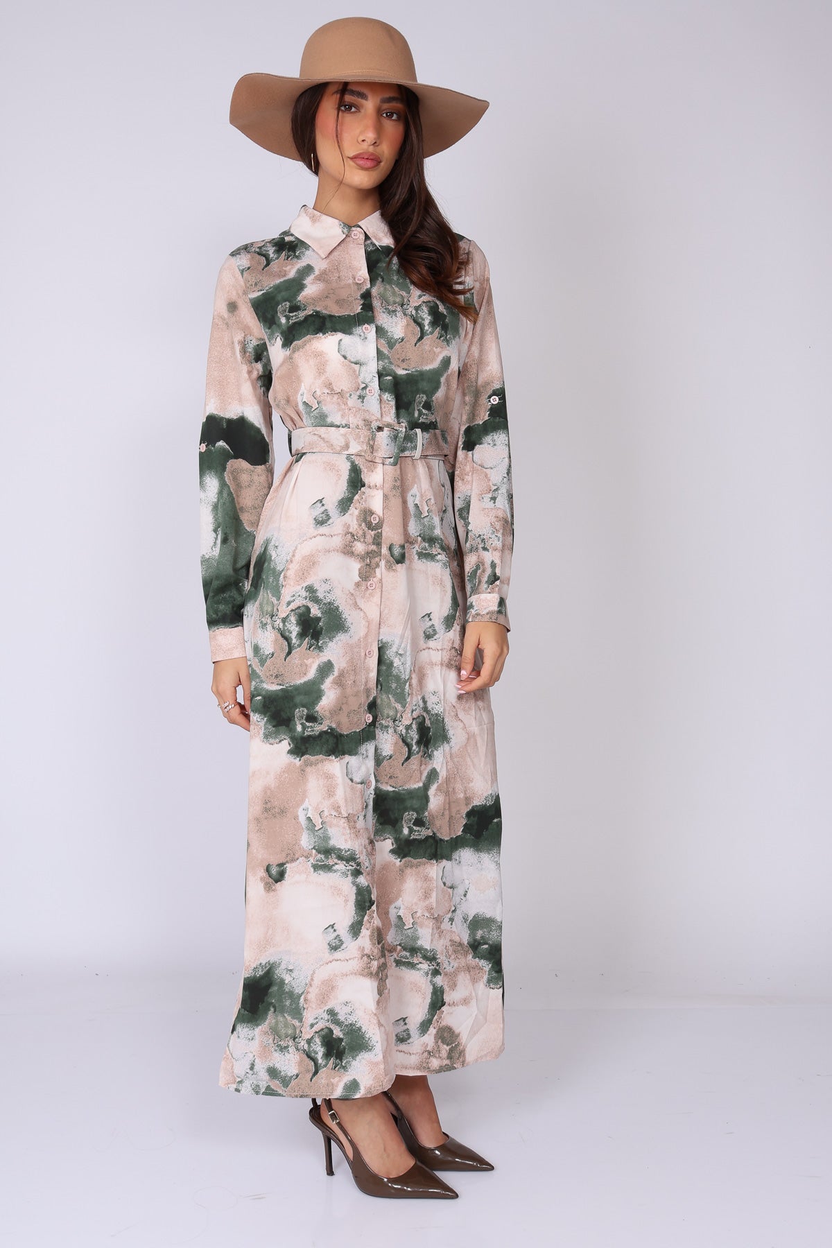 שמלת אלונים חגורה