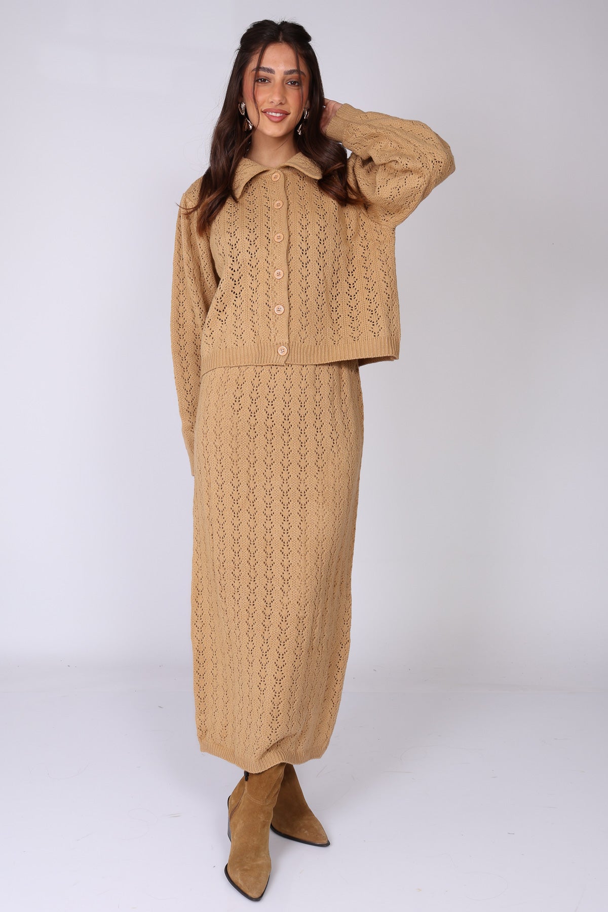 חליפת סריג כפתורים