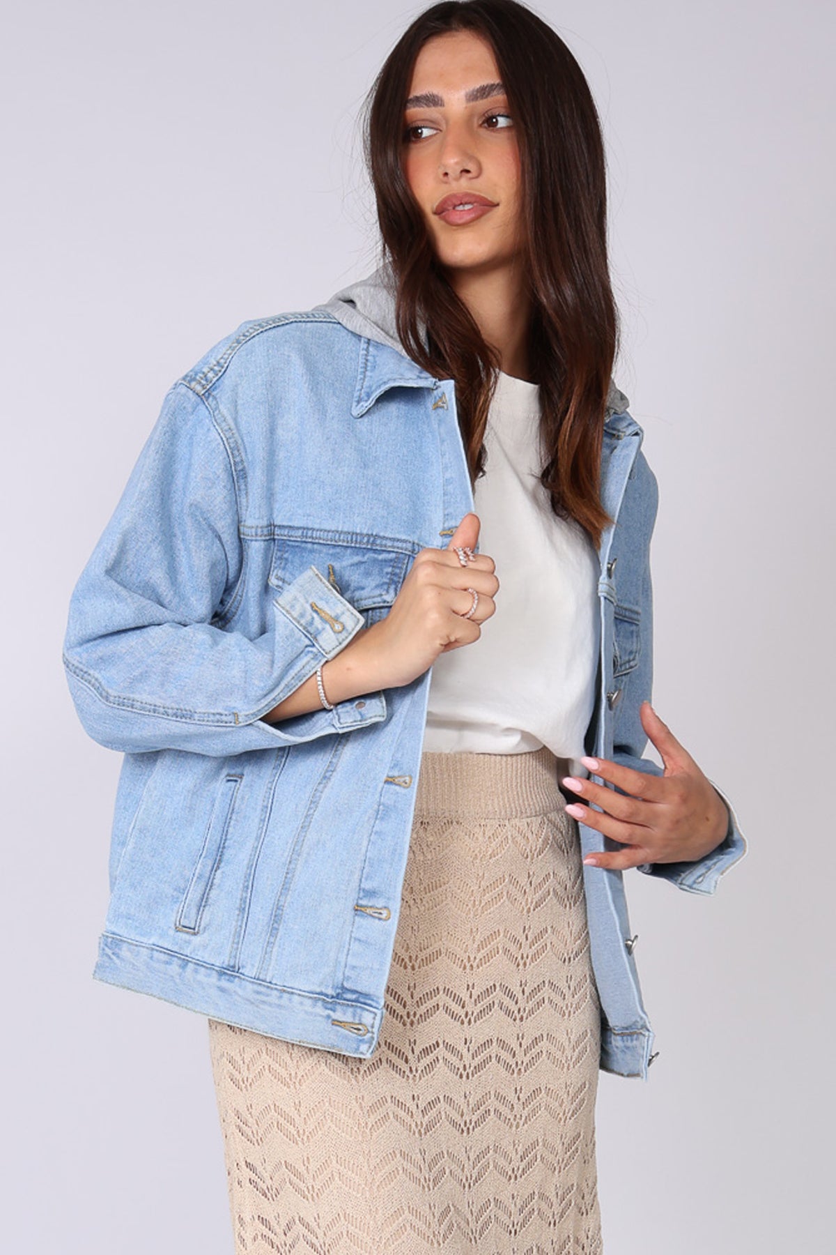 ג'קט ג'ינס ברוס